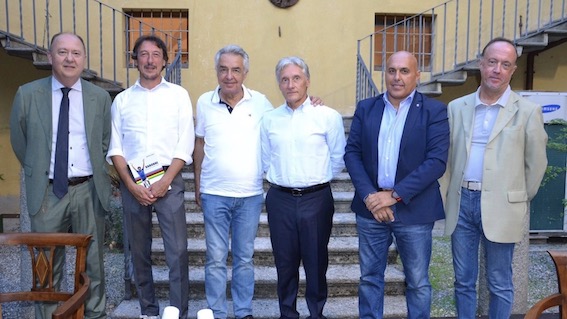 Borgomanero, Beppe Saronni ha ricordato la vittoria ai Mondiali di Ciclismo del 1982