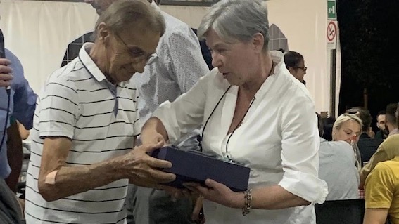 Suno, consegnato il "Lupo d'argento" per il volontariato