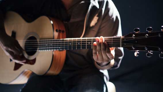Settima edizione di "Guitar Master" sul Lago d'Orta: appuntamenti ad Armeno e Miasino