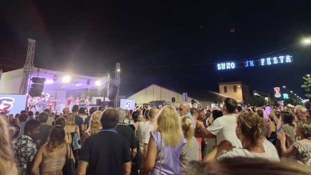 Suno, in corso la Festa dell'Uva fragola
