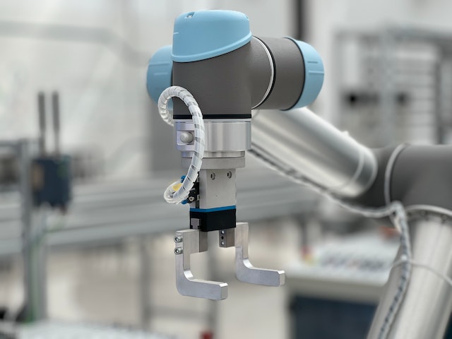 Borgomanero, un corso di robotica al femminile