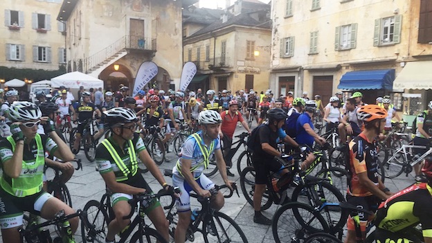 "Pedalata tra le stelle", appuntamento da Armeno al Mottarone