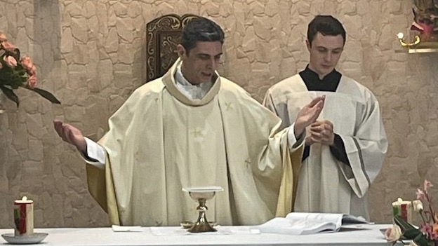 Don Fabrizio Coppola trasferito a Dormelletto e Comignago