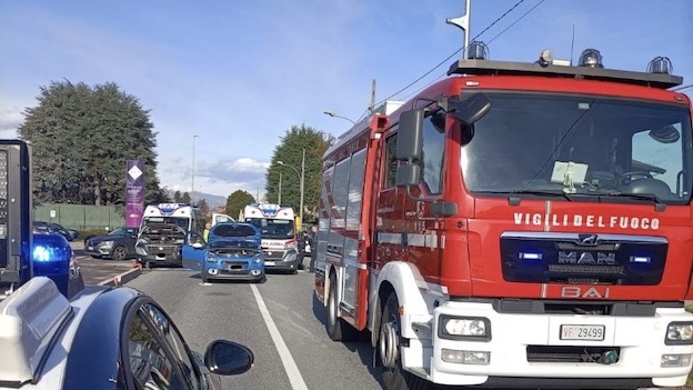 Borgomanero, incidente stradale: coinvolte auto e ambulanza