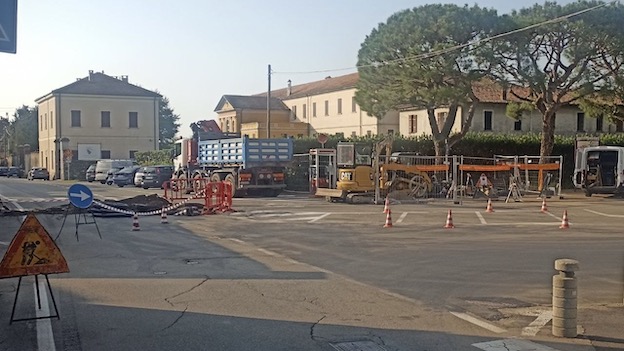 Gozzano, iniziati i lavori di rifacimento dei sottoservizi in centro - foto