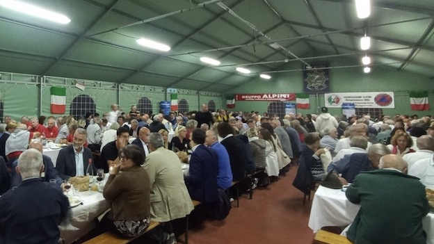 Borgomanero, "Festa dell'Uva", al via le serate gastronomiche degli Alpini