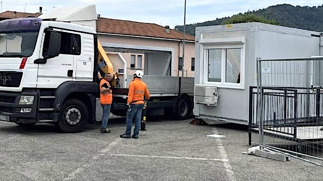 Romagnano Sesia, due nuove aule temporanee collocate in piazzale Falcone Borsellino