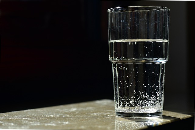 bicchiere acqua