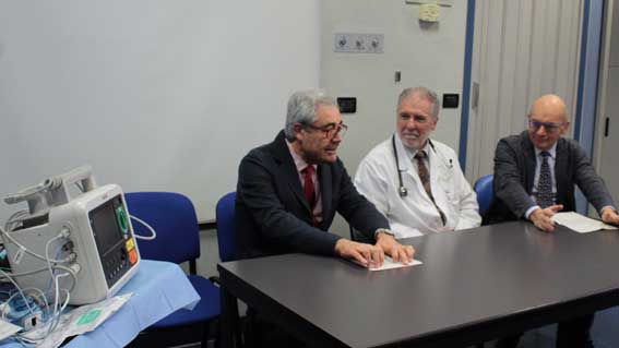 Consorzio Mutue: donato defibrillatore di ultima generazione al pronto soccorso del "Maggiore"