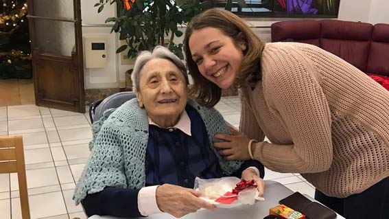 Progetto "I nipoti di Babbo Natale" alla residenza per anziani Mater Dei