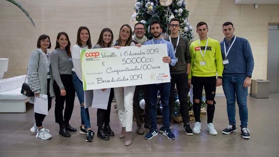 Borse di studio Nova Coop: premiati otto studenti del Novarese