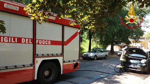 Novara, interventi dei vigili del fuoco per principi d'incendio