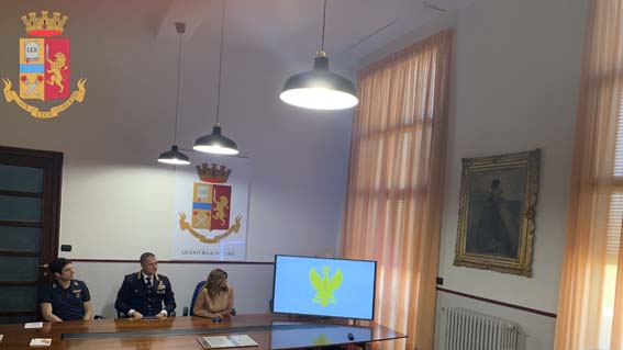 Presentati in Questura i nuovi distintivi di qualifica della Polizia di Stato