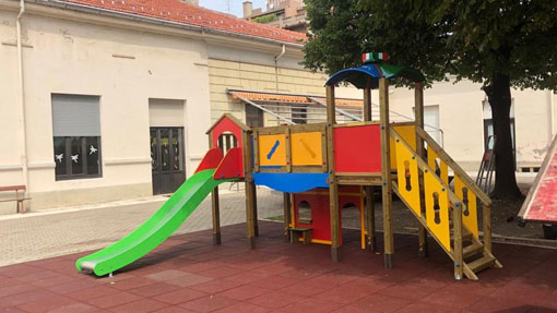 Donato nuovo gioco alla scuola dell'Infanzia dell'Opera Pia Negroni
