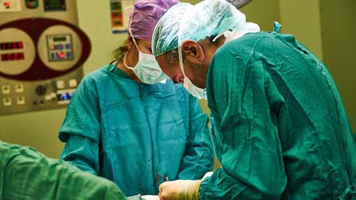 Ospedale "Maggiore":  prima procedura di radioterapia intra-operatoria in tumore del retto