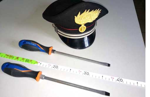 Novara, tentato furto aggravato: arrestata giovane vercellese