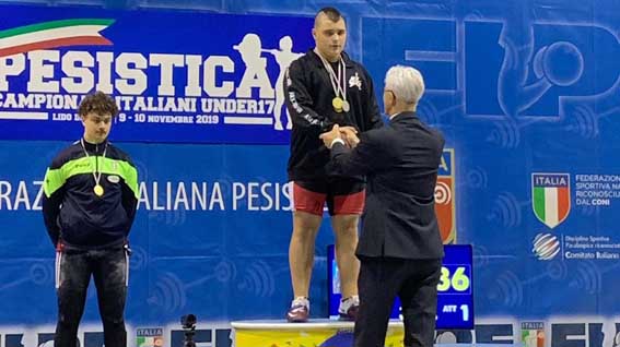 Pesistica: primo titolo italiano per il Team Quishquash 2000 grazie al 14enne Mirco Brandi