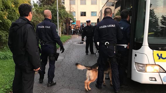 Controlli antidroga sui bus degli studenti: 200 quelli effettuati martedì mattina