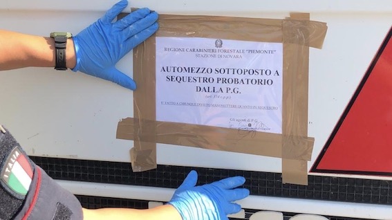  San Pietro Mosezzo: i Carabinieri Forestale sequestrano camion con alimenti in pessimo stato di conservazione