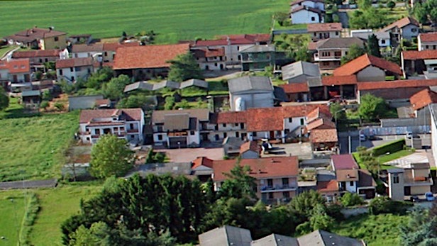 Garbagna, corsa a due per la poltrona di sindaco