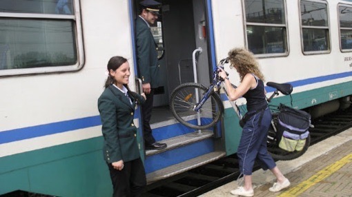 Fiab commenta la decisione di Trenord sul ripristino del trasporto bici a bordo treno