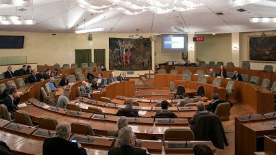 Un ordine del giorno in consiglio regionale per chiedere la moratoria per i debiti relativi a finanziamenti regionali per i Comuni