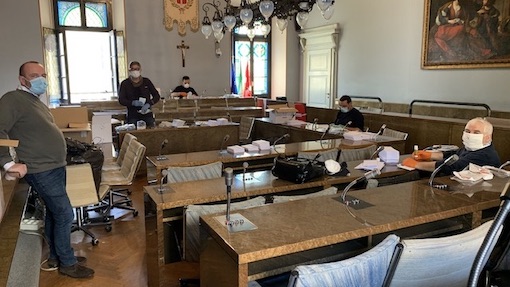 Novara, in distribuzione le mascherine