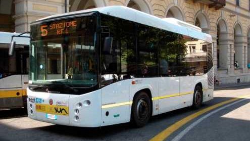 Lavori in via Gnifetti: sabato deviazioni per la linea C della Sun