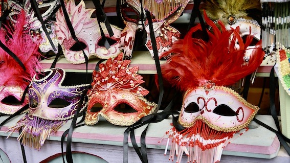 Sabato a Cerano il Gran Veglione di Carnevale