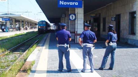 Minori molesti su un treno trovati con stupefacenti: denunciati