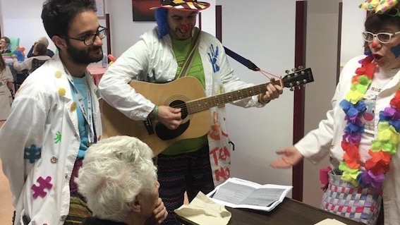 Clownterapia alla Rsa "Squarini" di Momo