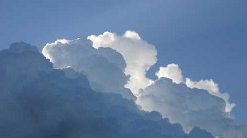 Meteo: soleggiato fino a domani, poi aumentano le nubi