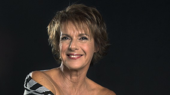  Teatro Faraggiana: sold out gli spettacoli di Lella Costa del 15 luglio. Validi abbonamenti e biglietti già acquistati