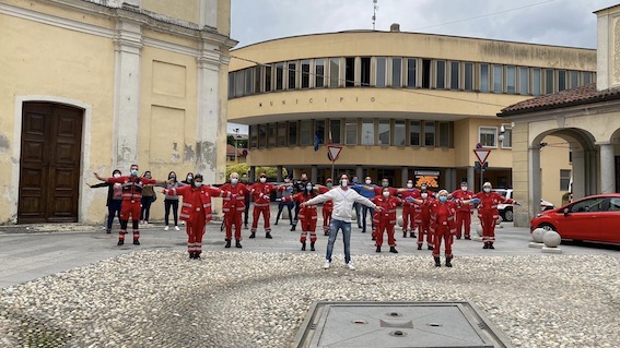 Bellinzago, in una giornata consegnate le oltre 9.000 mascherine della Regione