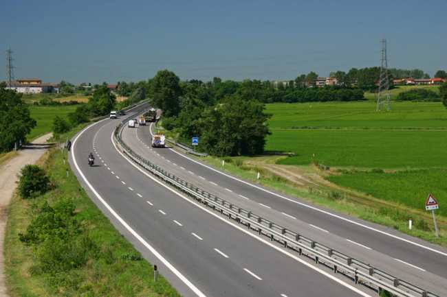 Tangenziale di Novara: restringimenti di carreggiata per installazione di portali segnaletici