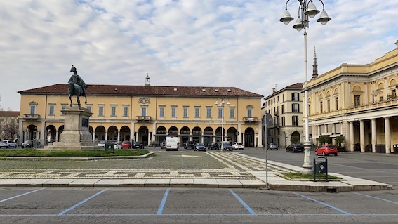 Come si comportano i novaresi e punto della situazione dall'ospedale: seguite le nostre dirette Facebook