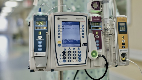 Ospedale "Maggiore": cento pompe infusionali in arrivo grazie alla Fondazione Comunità del Novarese 