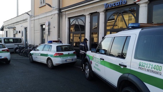 A Trecate senza motivo, ha un incidente e viene denunciato