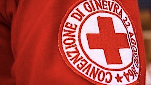 Comitato della Cri di Oleggio : ambulanza solo per emergenze sanitarie del 118 attiva 12 ore al giorno per 365 giorni l'anno
