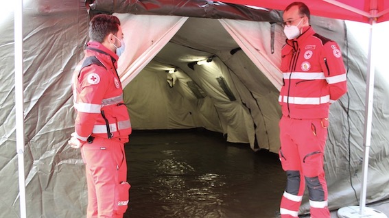  Ospedale "Maggiore": collocata tenda offerta dalla Cri nei pressi del pronto soccorso
