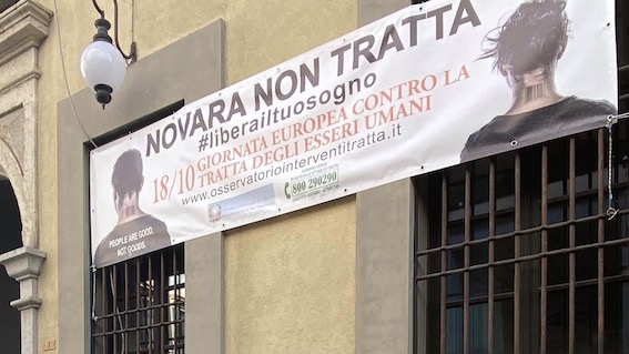 Novara, il Comune aderisce alla Giornata Europea contro la Tratta degli Esseri Umani