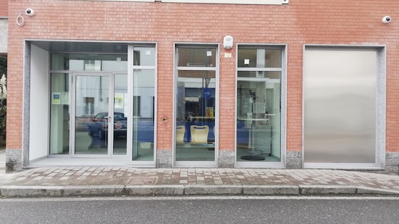 Lumellogno, riaperto l'ufficio postale nella nuova sede