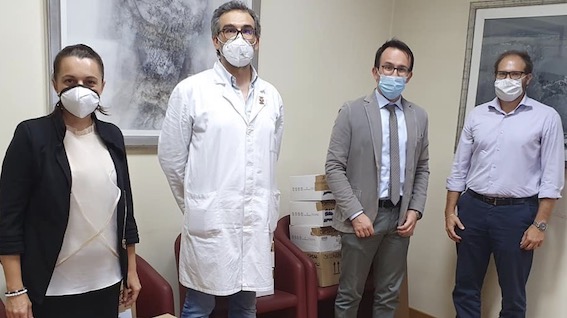 Momo, la farmacia dona materiale igienizzante per le scuole