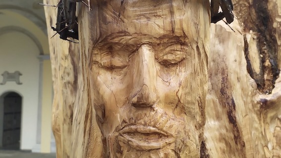 Oleggio: inaugurazione di statue lignee a tema sacro al cimitero cittadino