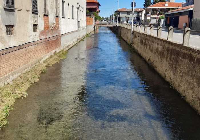 Cerano, iniziata la pulizia della Roggia Cerana