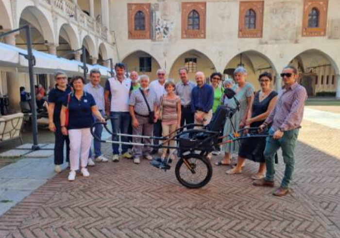 In memoria dell’alpinista Carnemolla donate tre “jolettes” per avvicinare i disabili alla montagna 