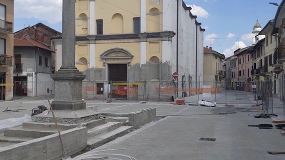 Cameri, proseguono i lavori in piazza S. Maria