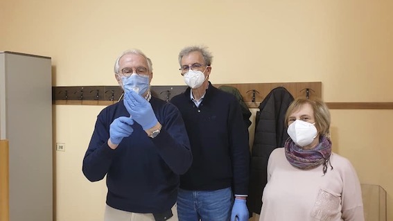Galliate, aperto il centro vaccinale in via Matteotti