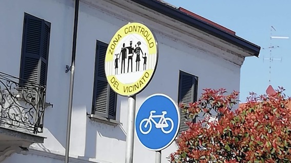 Trecate: collocati i cartelli che segnalano il controllo del vicinato