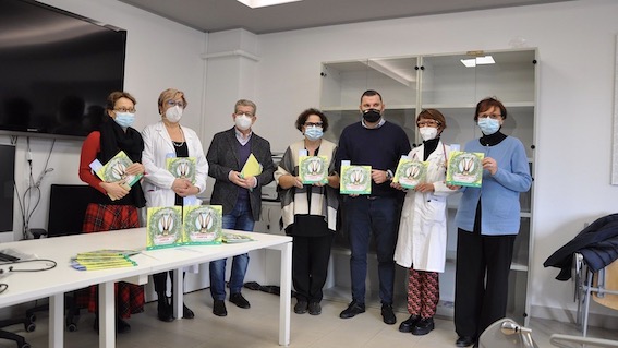 Associazione Mimosa: donati all'Oncoematologia pediatrica dell'Aou 1.000 libri per bambini